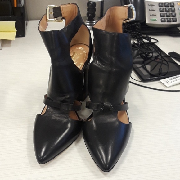 Vince camuto booties - Picture 4 of 5